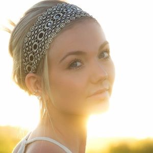 Meet your Posher, Tori